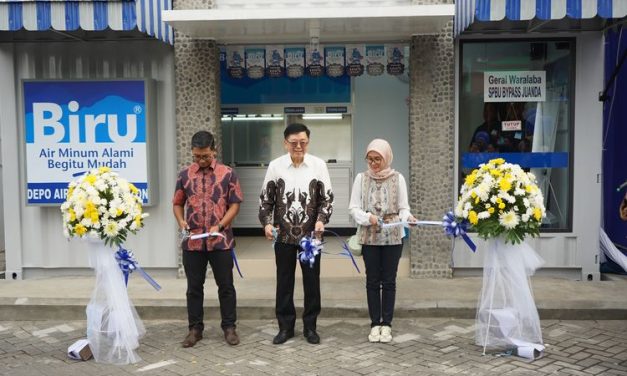 Layanan Air Minum Di Tambah SPBU Pertamina Lewat Biru Container