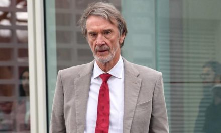 Sir Jim Ratcliffe Komentar Soal Imigrasi FA Beri Teguran Keras