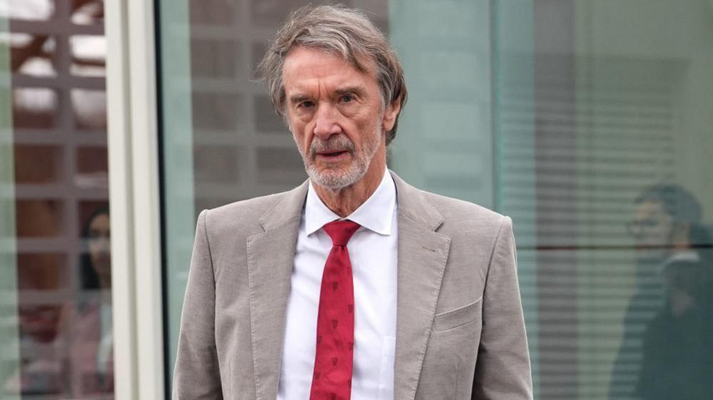 Sir Jim Ratcliffe Komentar Soal Imigrasi FA Beri Teguran Keras
