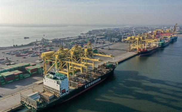 Menjelajahi Belawan: Pintu Gerbang Maritim Sumatera Utara