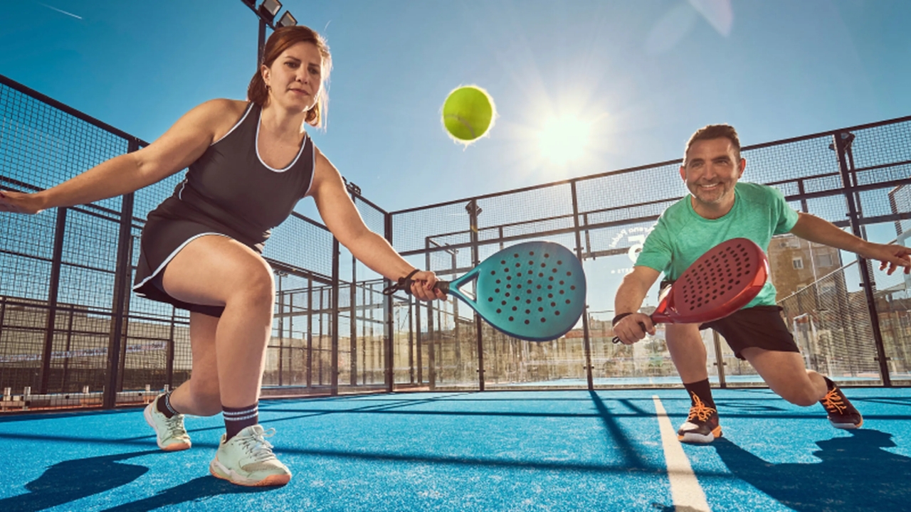 Perbedaan Padel Dan Tennis Yang Wajib Diketahui Pemula