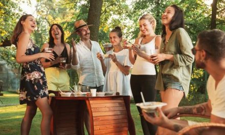 Staycation Murah Tapi Berkesan Bersama Sahabat Tercinta